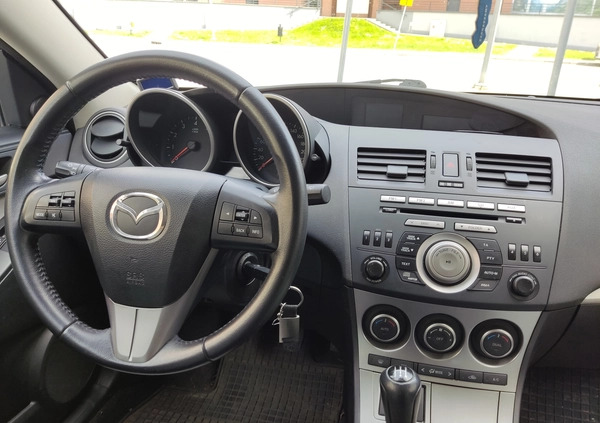 Mazda 3 cena 22500 przebieg: 143300, rok produkcji 2010 z Włoszczowa małe 92